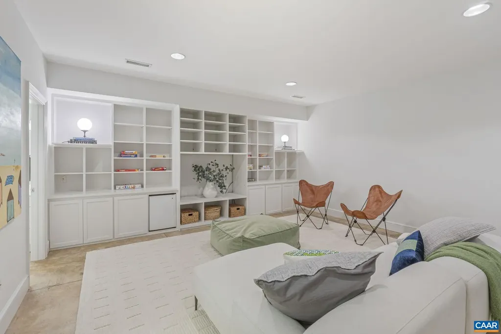 7537 Rockfish Gap Turnpike Greenwood VA 22943