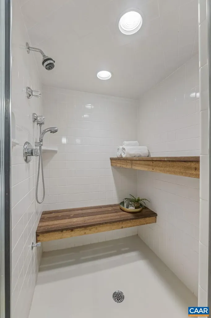 7537 Rockfish Gap Turnpike Greenwood VA 22943