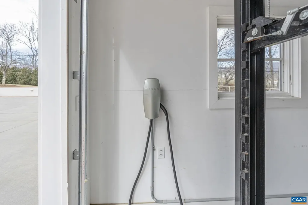 7537 Rockfish Gap Turnpike Greenwood VA 22943