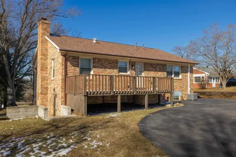 30 Villa Lane Waynesboro VA 22980