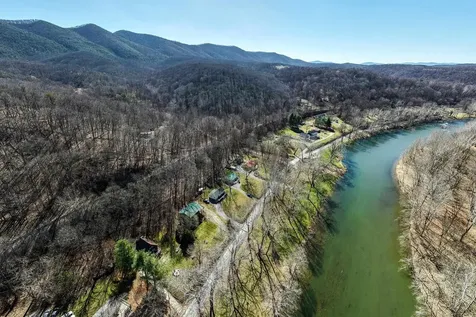 4551 Grove Hill River Road Shenandoah VA 22849
