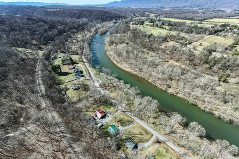 4551 Grove Hill River Road Shenandoah VA 22849