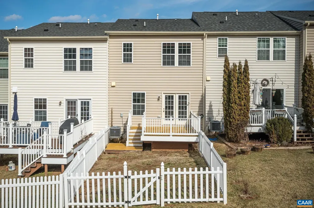 2157 Whispering Hollow Lane Charlottesville VA 22911