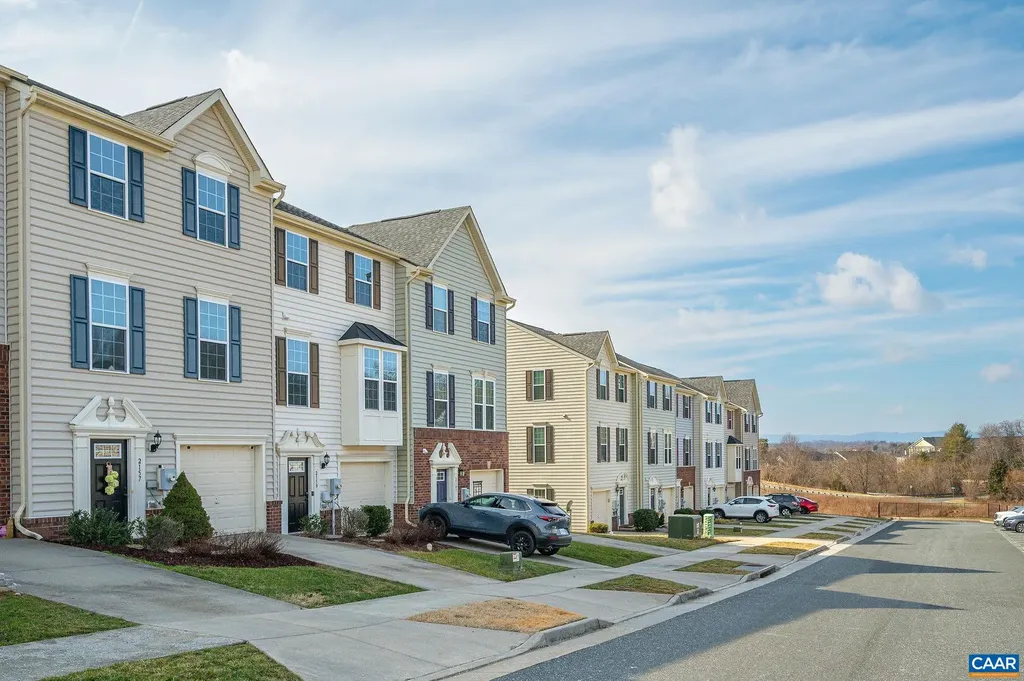 2157 Whispering Hollow Lane Charlottesville VA 22911