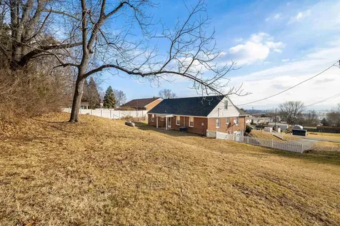 52 Herron Street Mount Sidney VA 24467