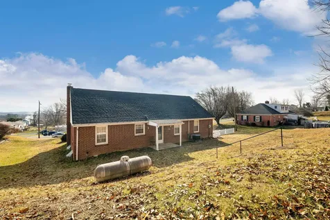 52 Herron Street Mount Sidney VA 24467