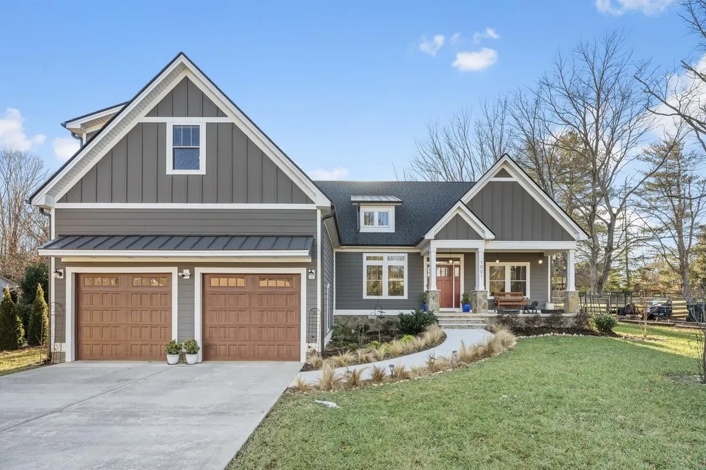 1001 Hawthorne Lane Waynesboro VA 22980