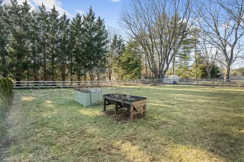 1001 Hawthorne Lane Waynesboro VA 22980