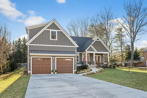 1001 Hawthorne Lane Waynesboro VA 22980