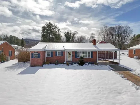 1116 Lyndhurst Road Waynesboro VA 22980