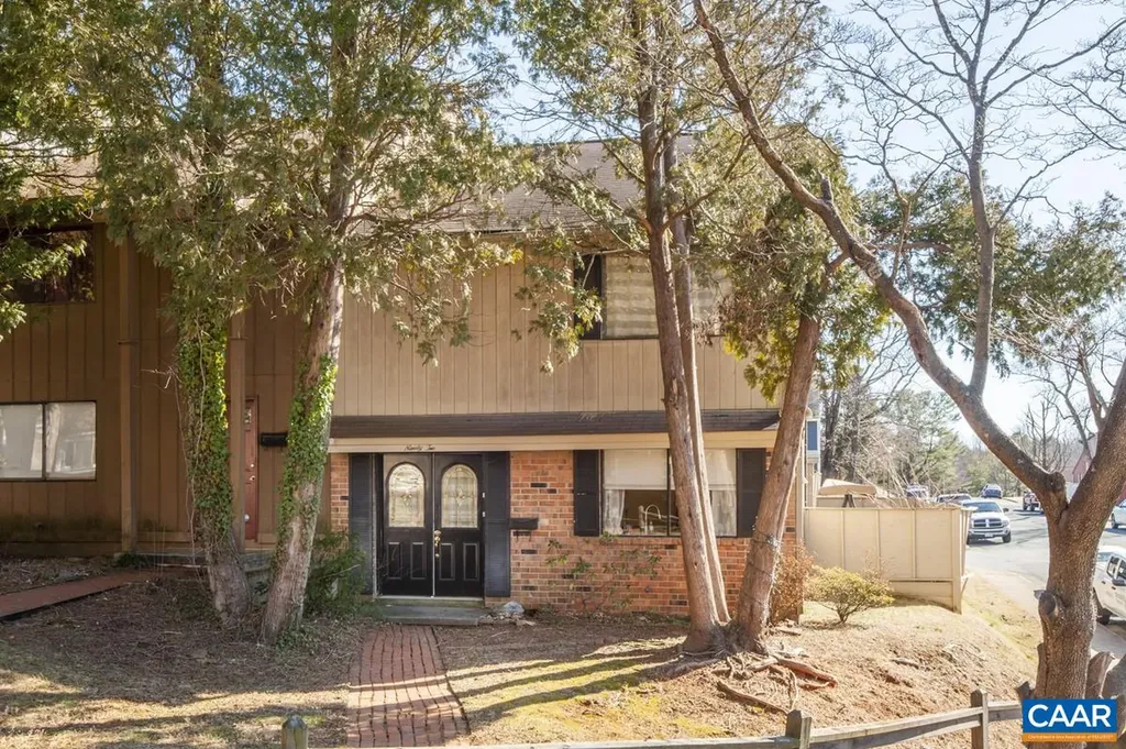 92 Woodlake Drive Charlottesville VA 22901