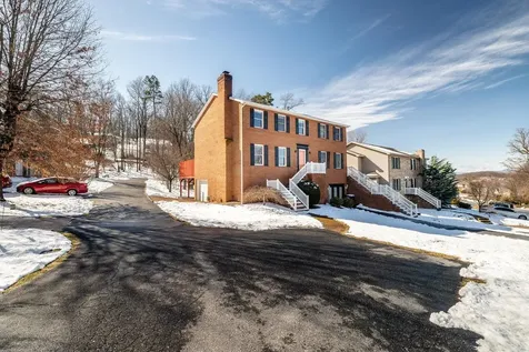 216 Emerald Drive Harrisonburg VA 22801