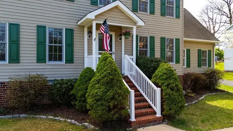 15 Teaberry Place Fishersville VA 22939