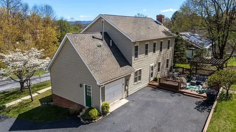 15 Teaberry Place Fishersville VA 22939
