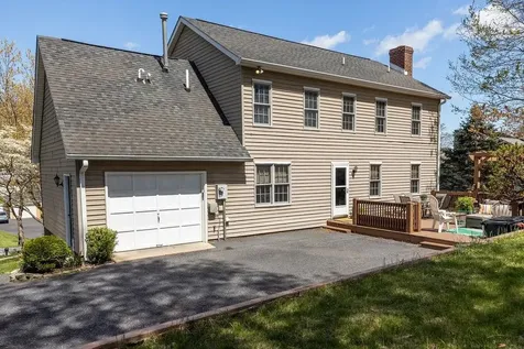 15 Teaberry Place Fishersville VA 22939