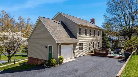 15 Teaberry Place Fishersville VA 22939
