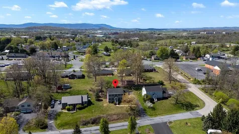 15 Teaberry Place Fishersville VA 22939