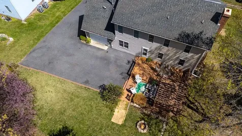 15 Teaberry Place Fishersville VA 22939