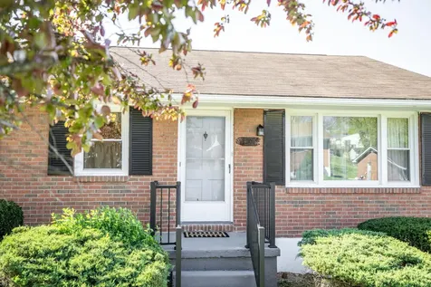 2204 Davis Street Staunton VA 24401