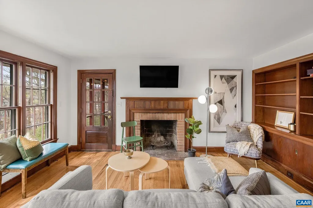 2621 Jefferson Park Circle Charlottesville VA 22903