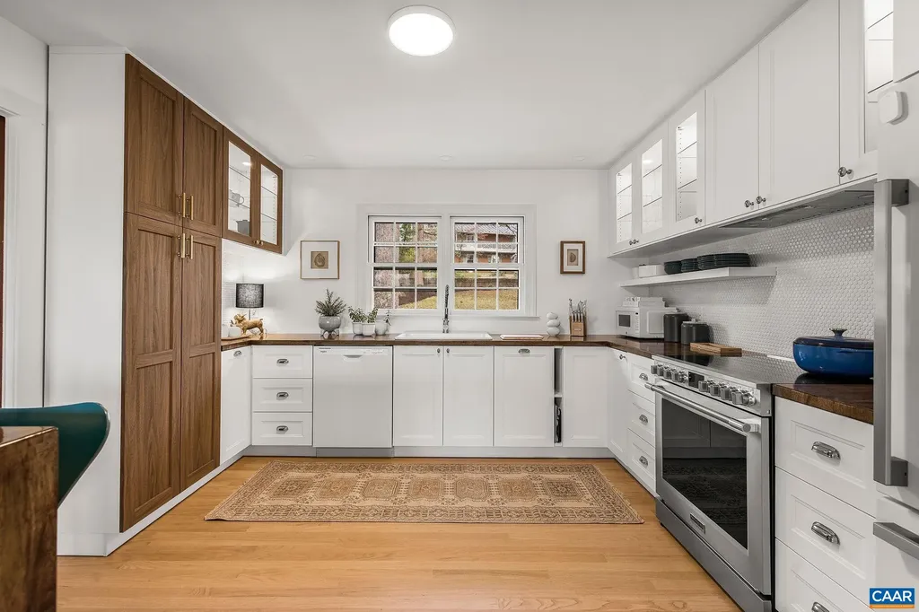 2621 Jefferson Park Circle Charlottesville VA 22903