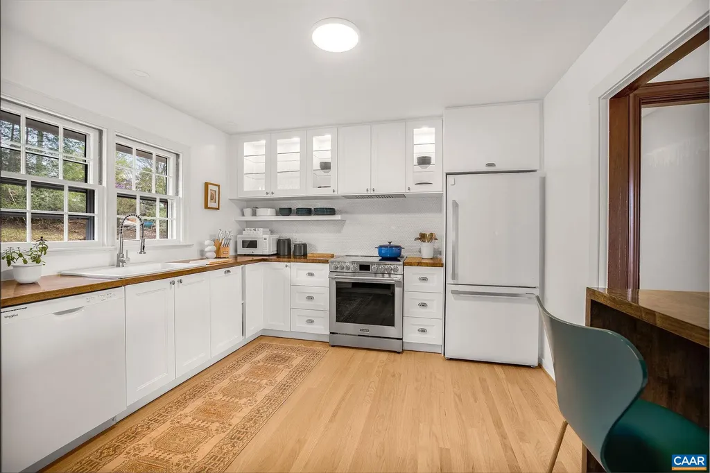 2621 Jefferson Park Circle Charlottesville VA 22903