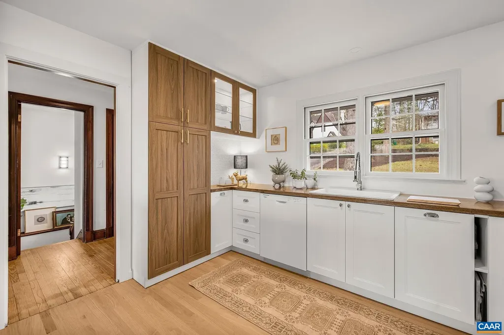 2621 Jefferson Park Circle Charlottesville VA 22903