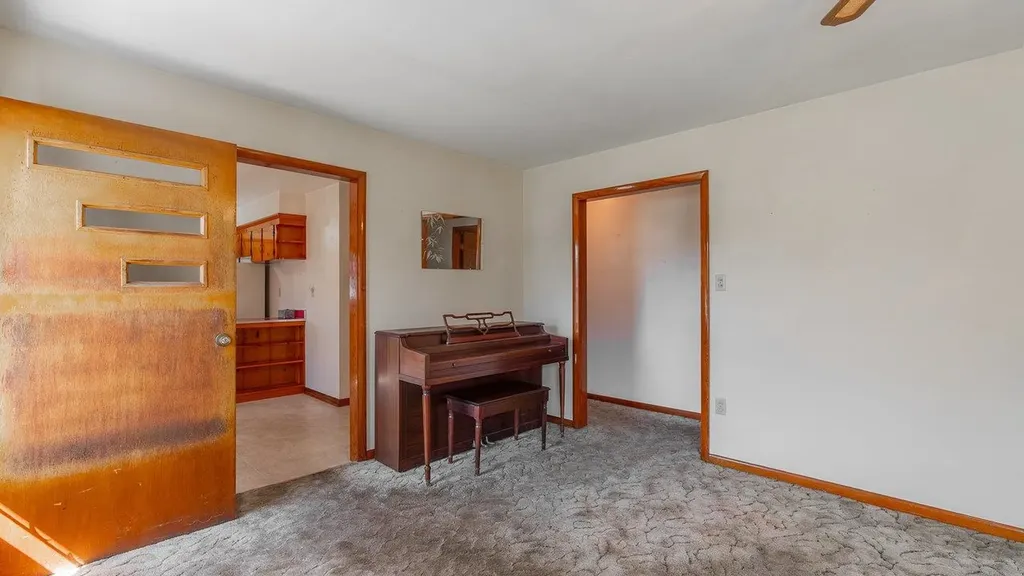 338 Fairfax Avenue Elkton VA 22827