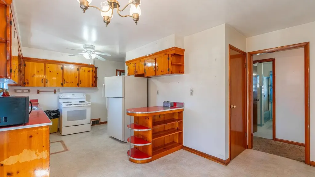 338 Fairfax Avenue Elkton VA 22827