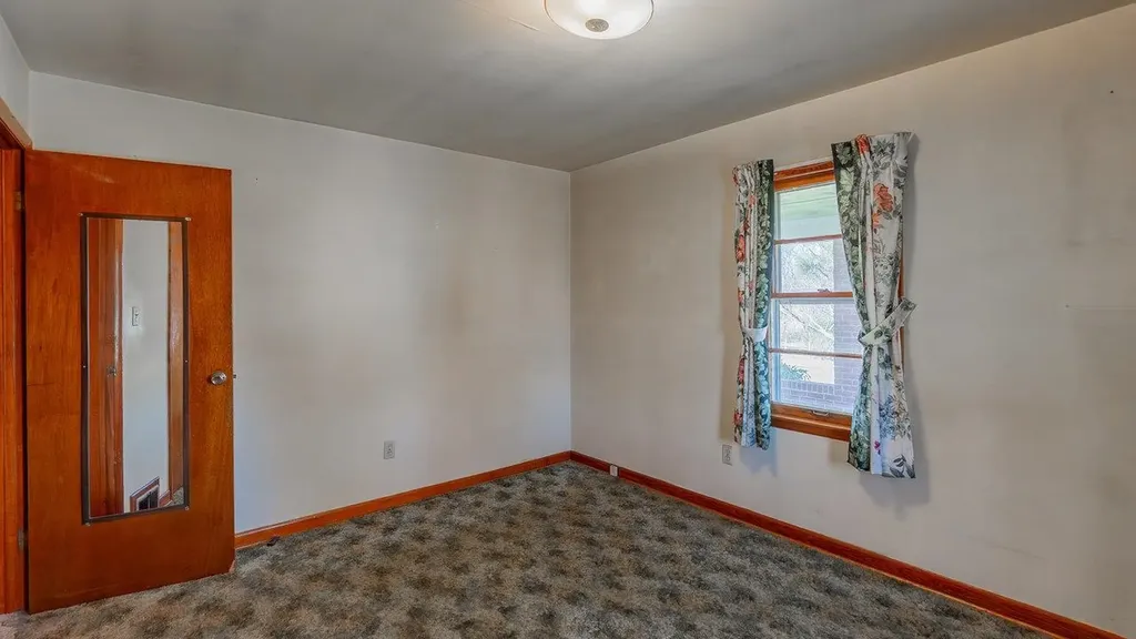 338 Fairfax Avenue Elkton VA 22827