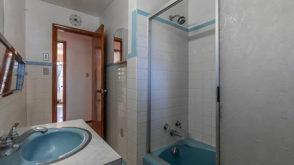 338 Fairfax Avenue Elkton VA 22827