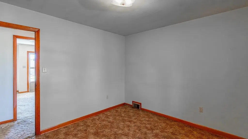 338 Fairfax Avenue Elkton VA 22827