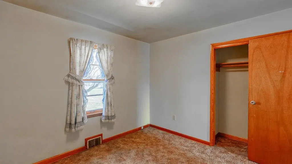 338 Fairfax Avenue Elkton VA 22827