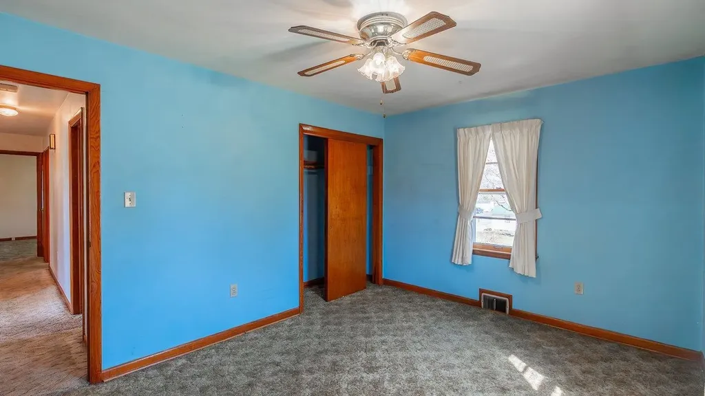 338 Fairfax Avenue Elkton VA 22827