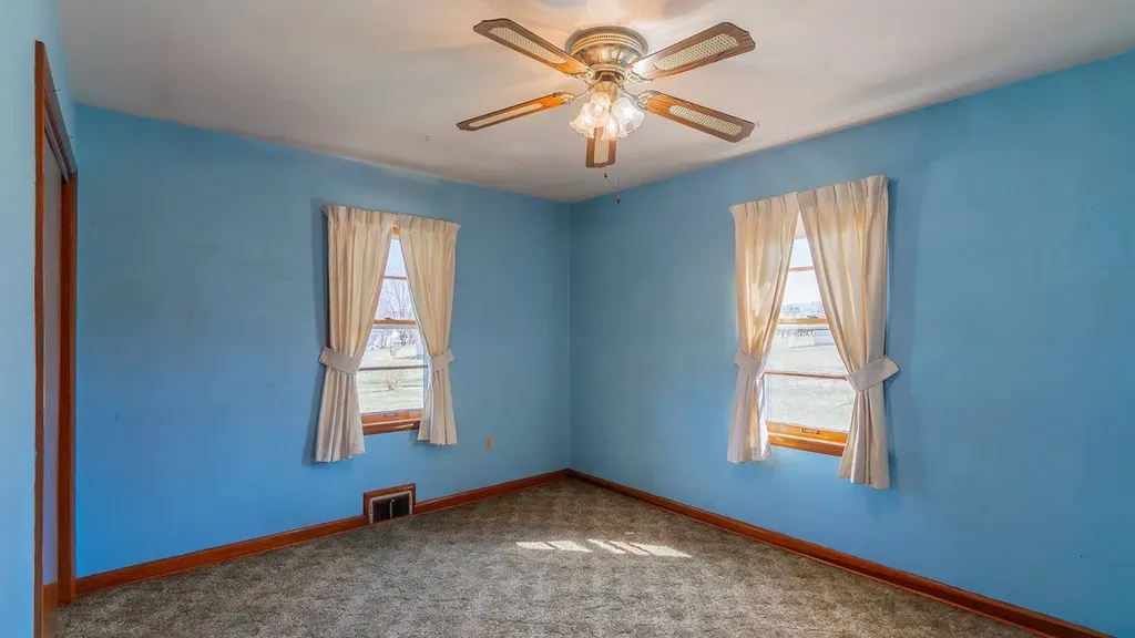 338 Fairfax Avenue Elkton VA 22827