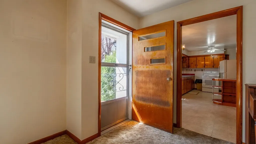 338 Fairfax Avenue Elkton VA 22827