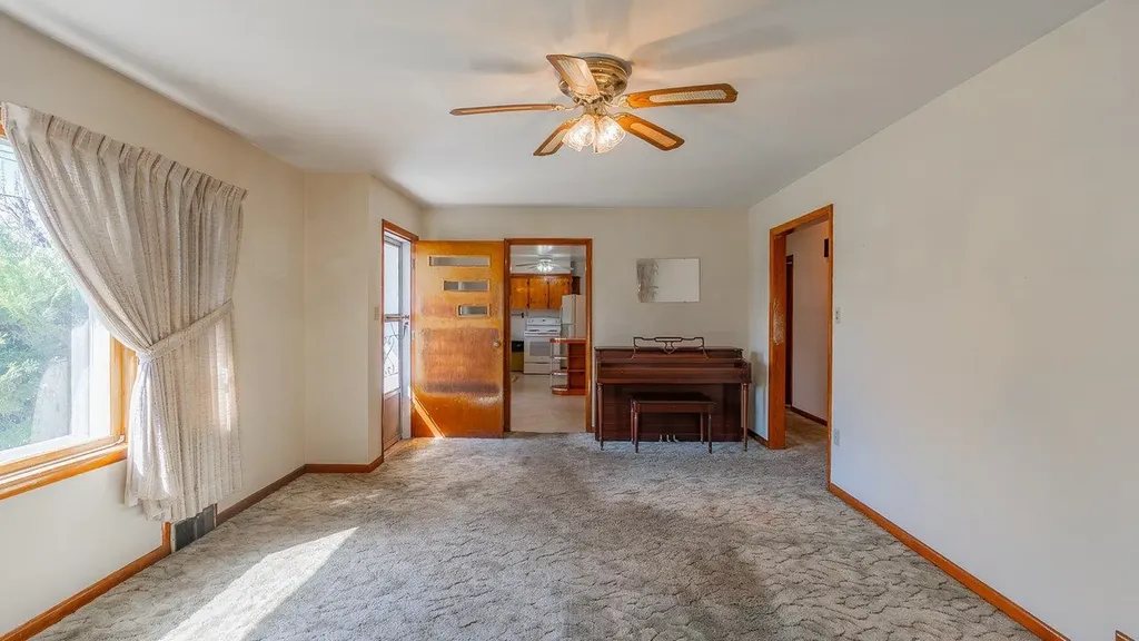 338 Fairfax Avenue Elkton VA 22827