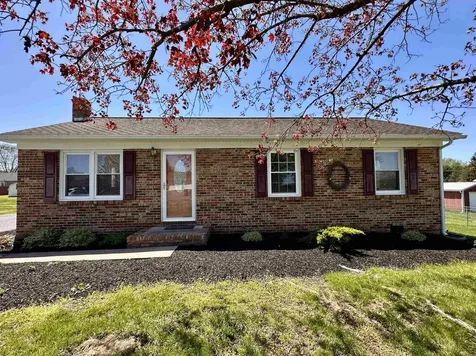 607 18th Street Grottoes VA 24441