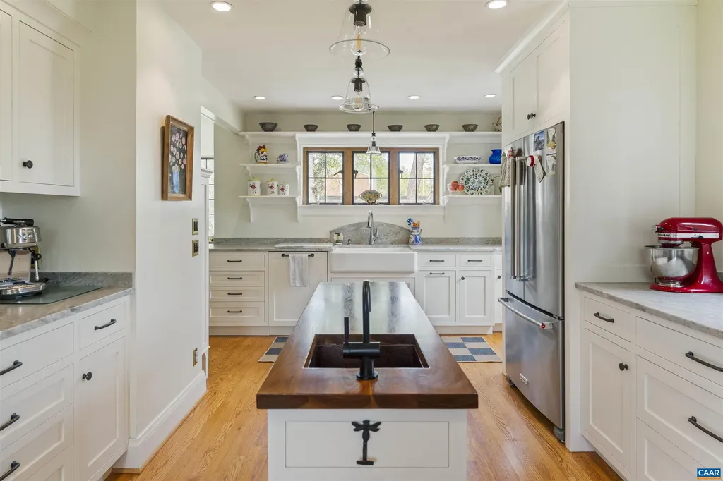 1917 Thomson Road Charlottesville VA 22903