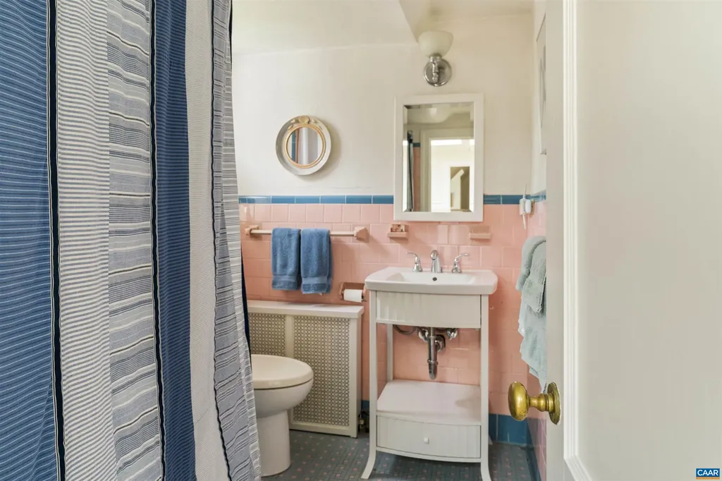 1917 Thomson Road Charlottesville VA 22903