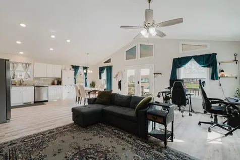 809 8th Street Shenandoah VA 22849