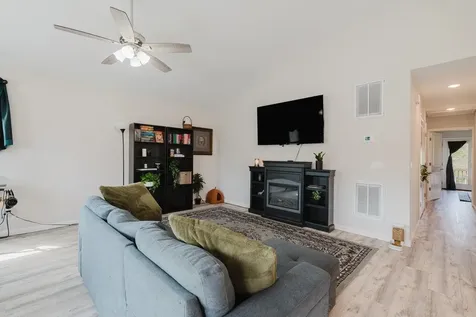 809 8th Street Shenandoah VA 22849