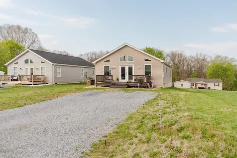 809 8th Street Shenandoah VA 22849