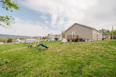 809 8th Street Shenandoah VA 22849