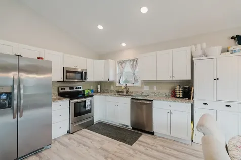809 8th Street Shenandoah VA 22849
