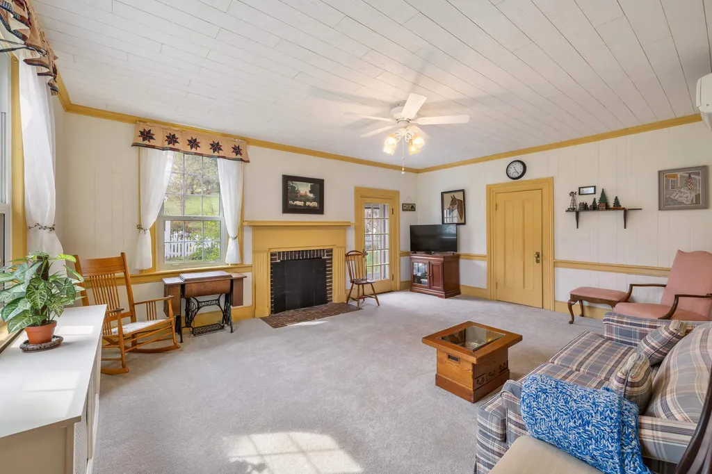 812 Vinegar Hill Road Churchville VA 24421