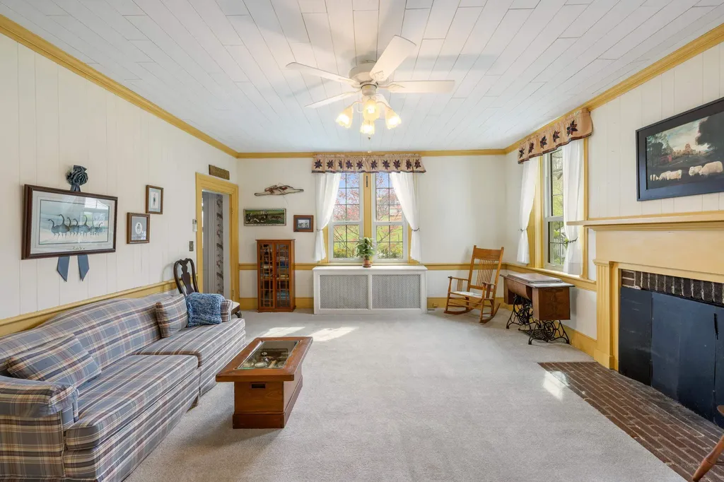 812 Vinegar Hill Road Churchville VA 24421