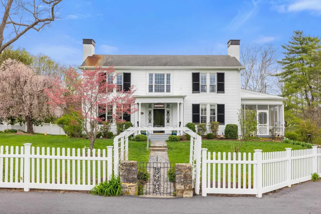 812 Vinegar Hill Road Churchville VA 24421