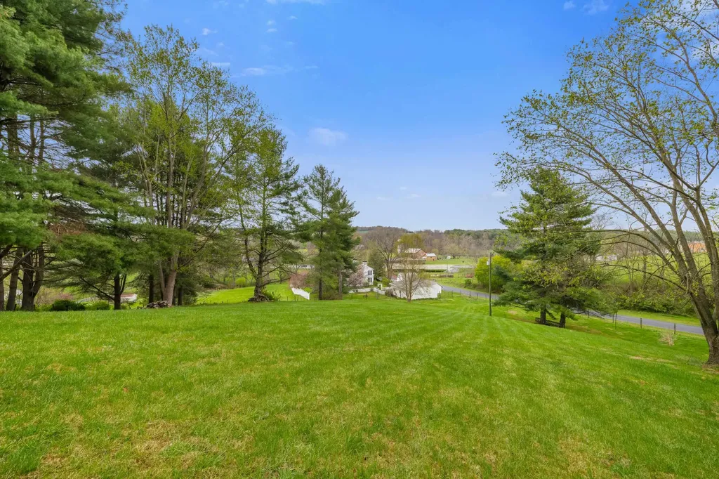 812 Vinegar Hill Road Churchville VA 24421