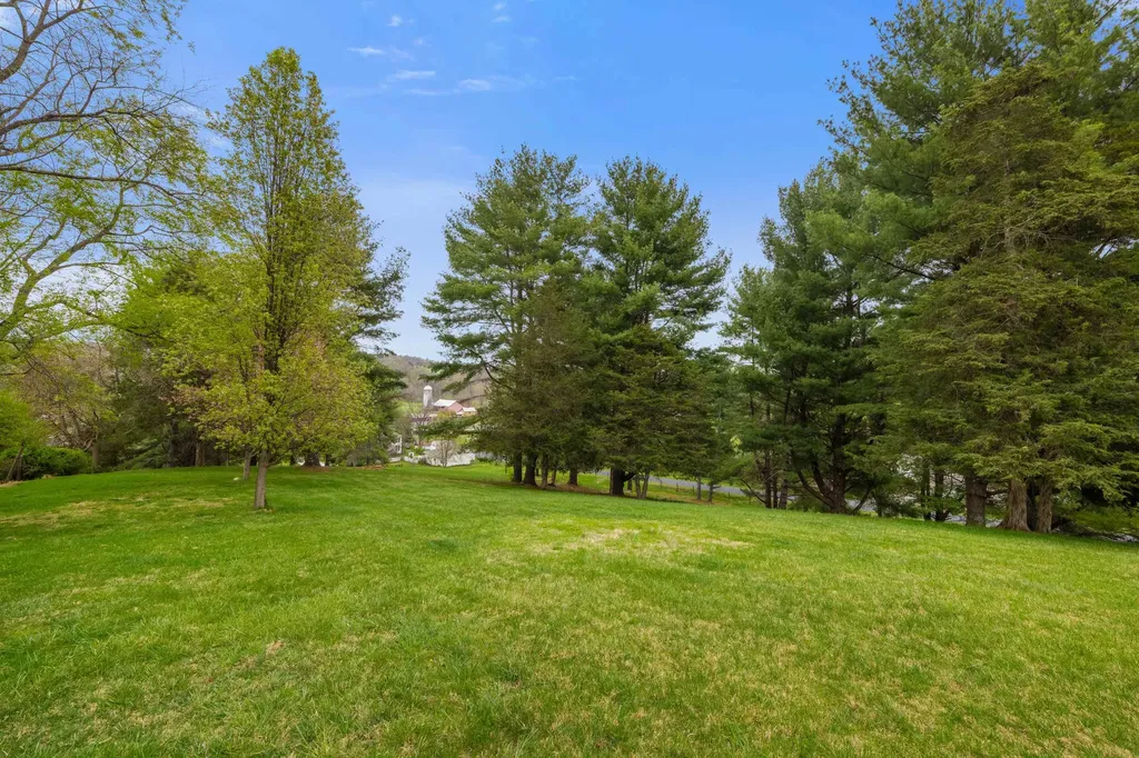 812 Vinegar Hill Road Churchville VA 24421